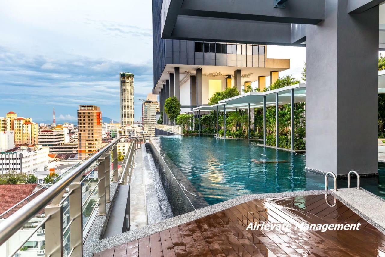 Tropicana 218 Macalister X Airlevate Suites George Town Buitenkant foto